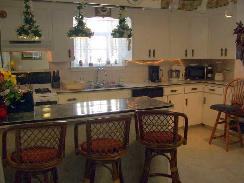 308 Mitchell Avenue Butler, PA 16001 - Photo 6 of 25 Kitchen. Open kitchen with convenient counter for eating or working.