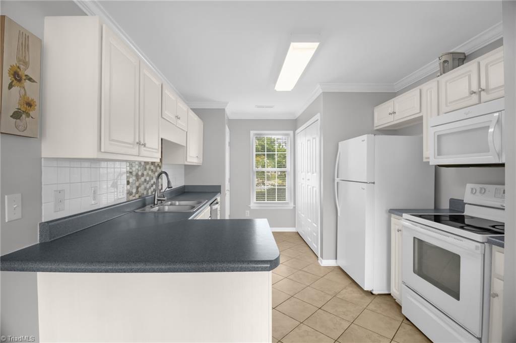 5948 Old Plank Road High Point, NC 27265 - Photo 11 of 37