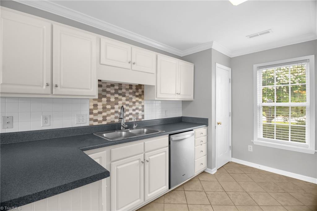 5948 Old Plank Road High Point, NC 27265 - Photo 12 of 37