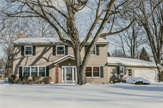 $369,900 | 93 Matthew Drive, Perinton, NY 14450