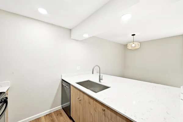 $1,600 | 7801 Shoal Creek Boulevard, Unit 140, Austin, TX 78757