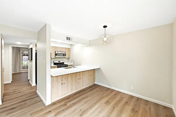 $1,600 | 7801 Shoal Creek Boulevard, Unit 140, Austin, TX 78757