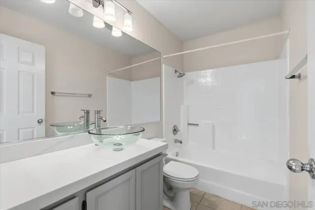 $939,000 | 16156 Avenida Venusto, Unit 2, San Diego, CA 92128