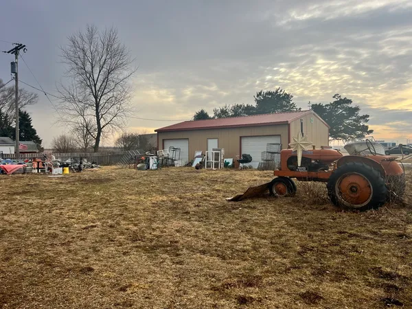 $59,900 | 40980 Highway 49, Rankin, IL 60960