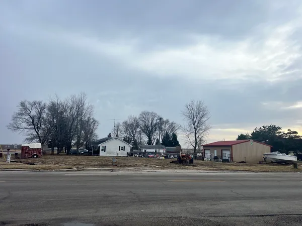 $59,900 | 40980 Highway 49, Rankin, IL 60960