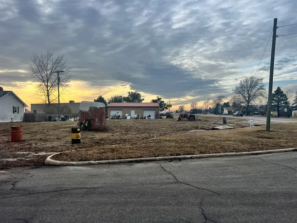 $59,900 | 40980 Highway 49, Rankin, IL 60960