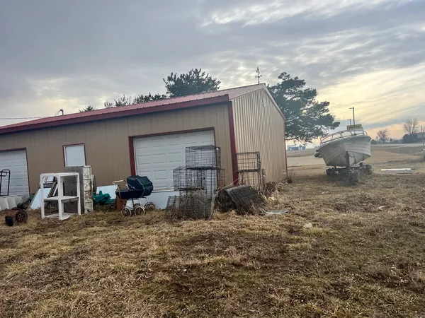 $59,900 | 40980 Highway 49, Rankin, IL 60960