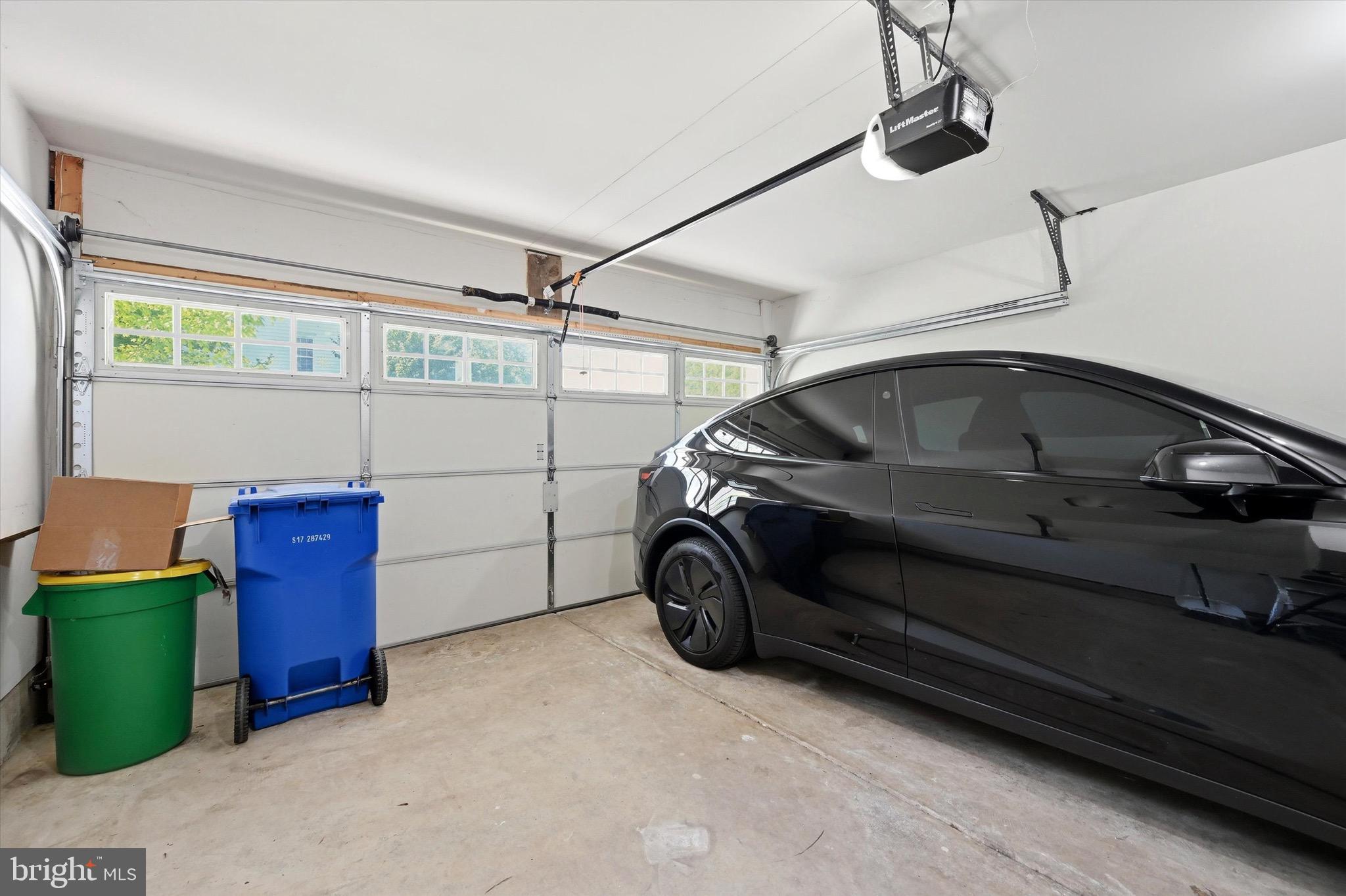 211 Corvus Circle, Unit 128 Springfield, PA 19064 - Photo 23 of 28 2 car garage with 2 car driveway