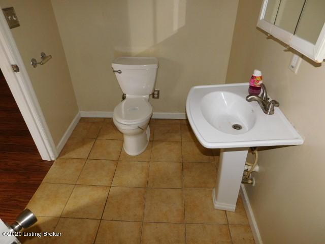 2228 Scaffold Cane Road Berea, KY 40403 - Photo 15 of 18 Master Bathroom (4)