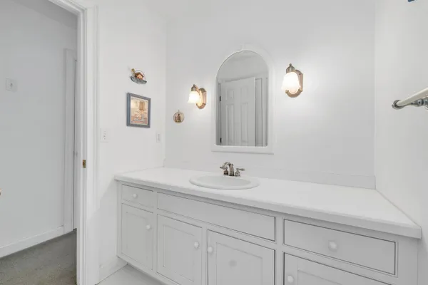 $899,000 | 58 Kearsarge Road, New London, NH 03257