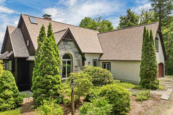 $899,000 | 58 Kearsarge Road, New London, NH 03257