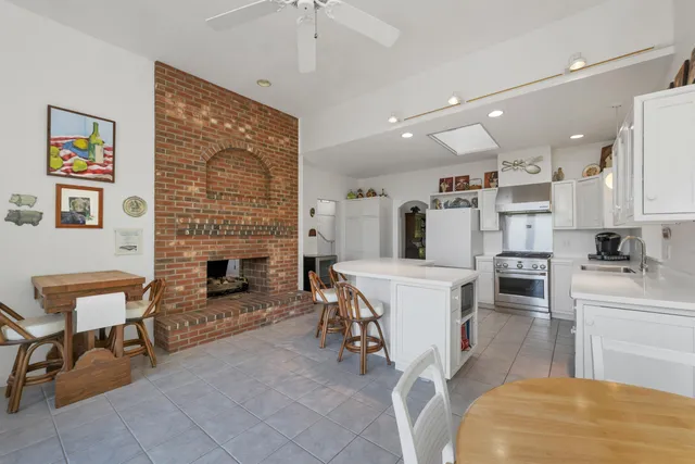 $950,000 | 58 Kearsarge Road, New London, NH 03257