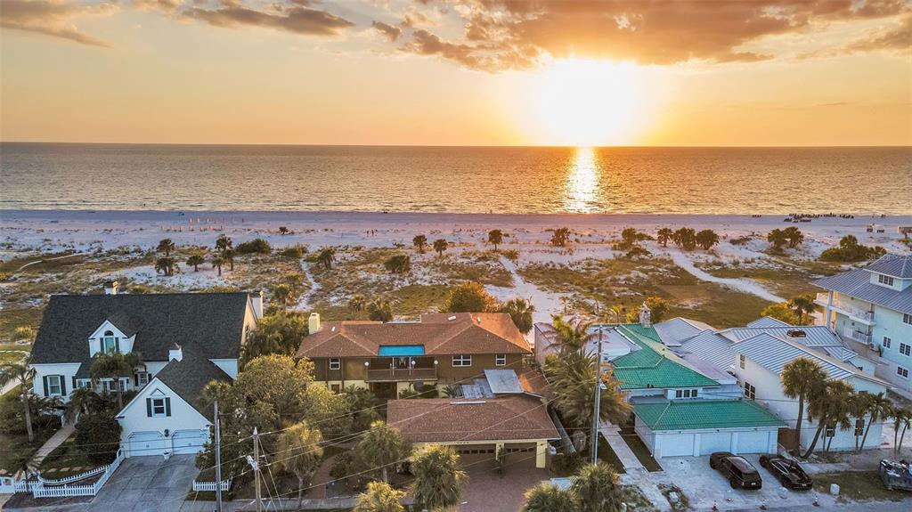 1058 Eldorado Avenue Clearwater Beach, FL 33767 - Photo 32 of 100