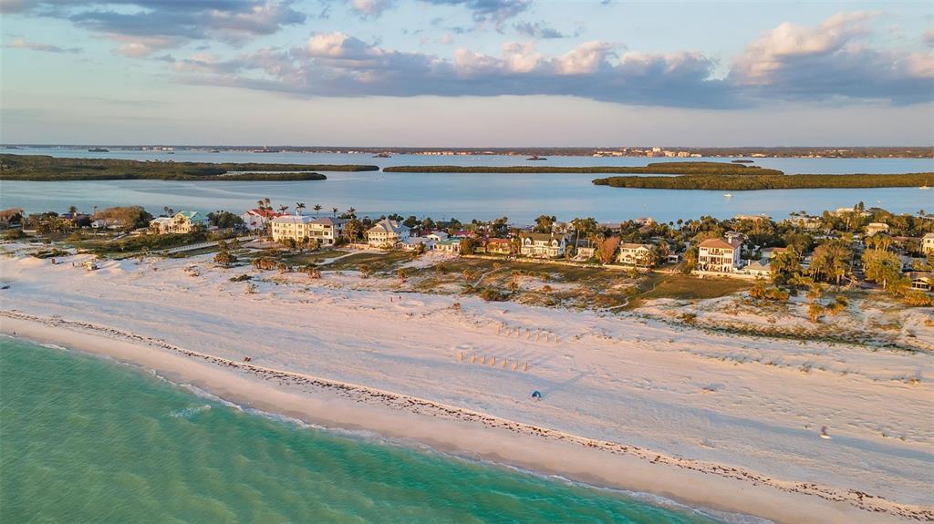 1058 Eldorado Avenue Clearwater Beach, FL 33767 - Photo 36 of 100