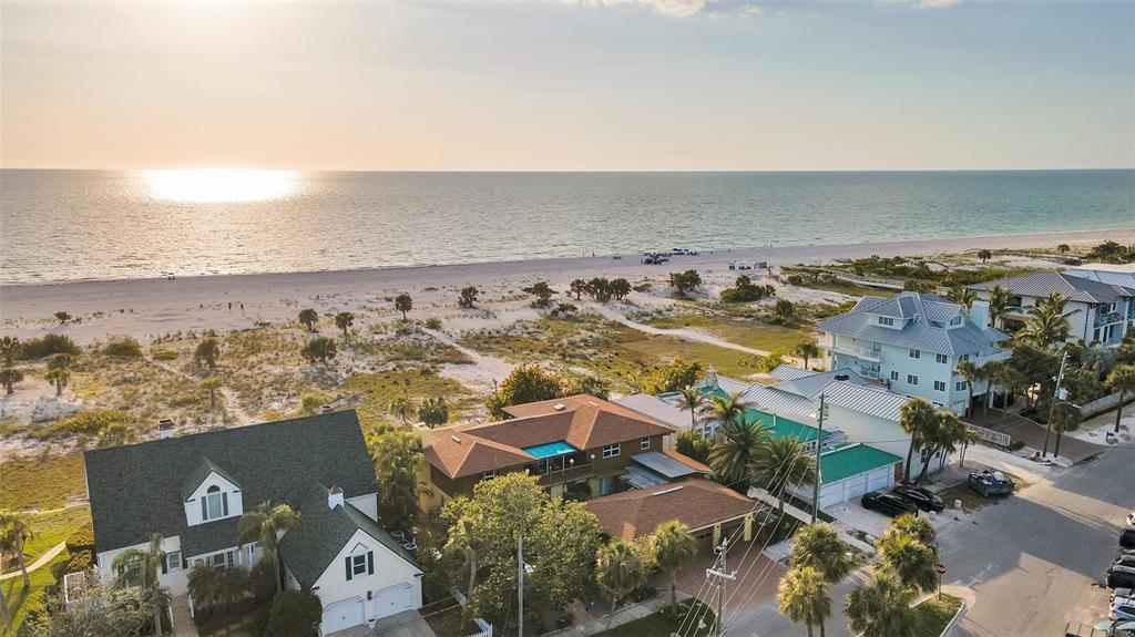 1058 Eldorado Avenue Clearwater Beach, FL 33767 - Photo 40 of 79