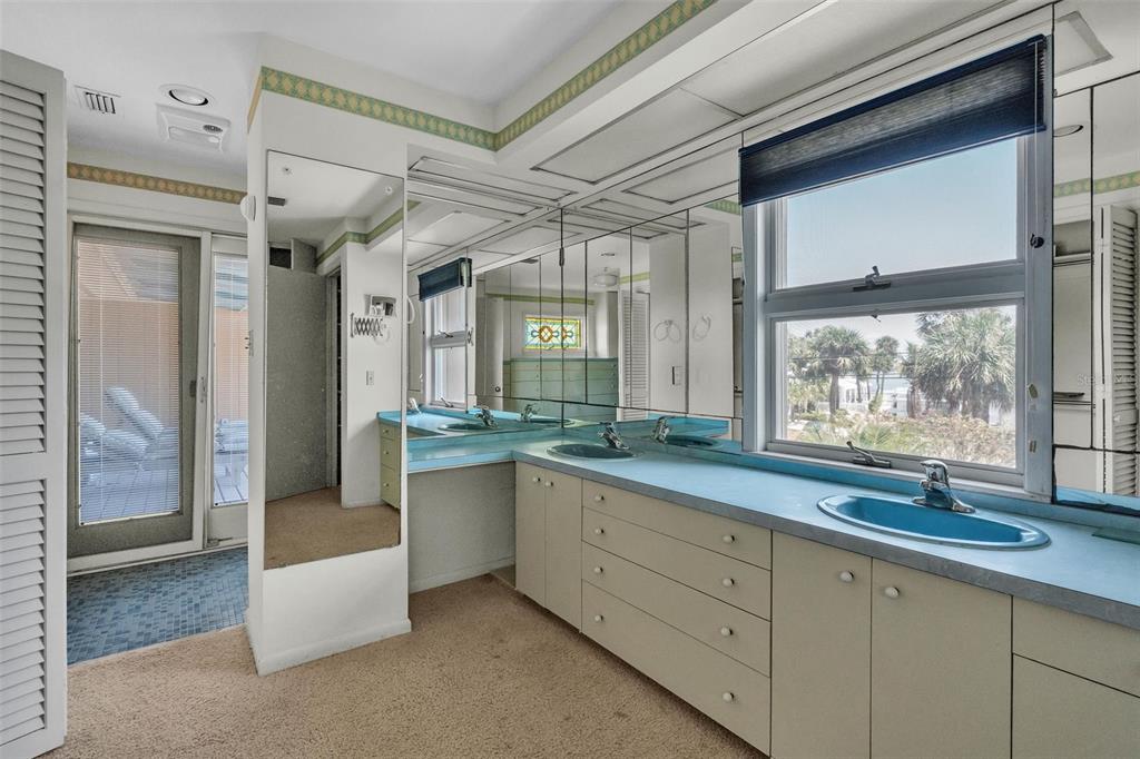 1058 Eldorado Avenue Clearwater Beach, FL 33767 - Photo 74 of 100