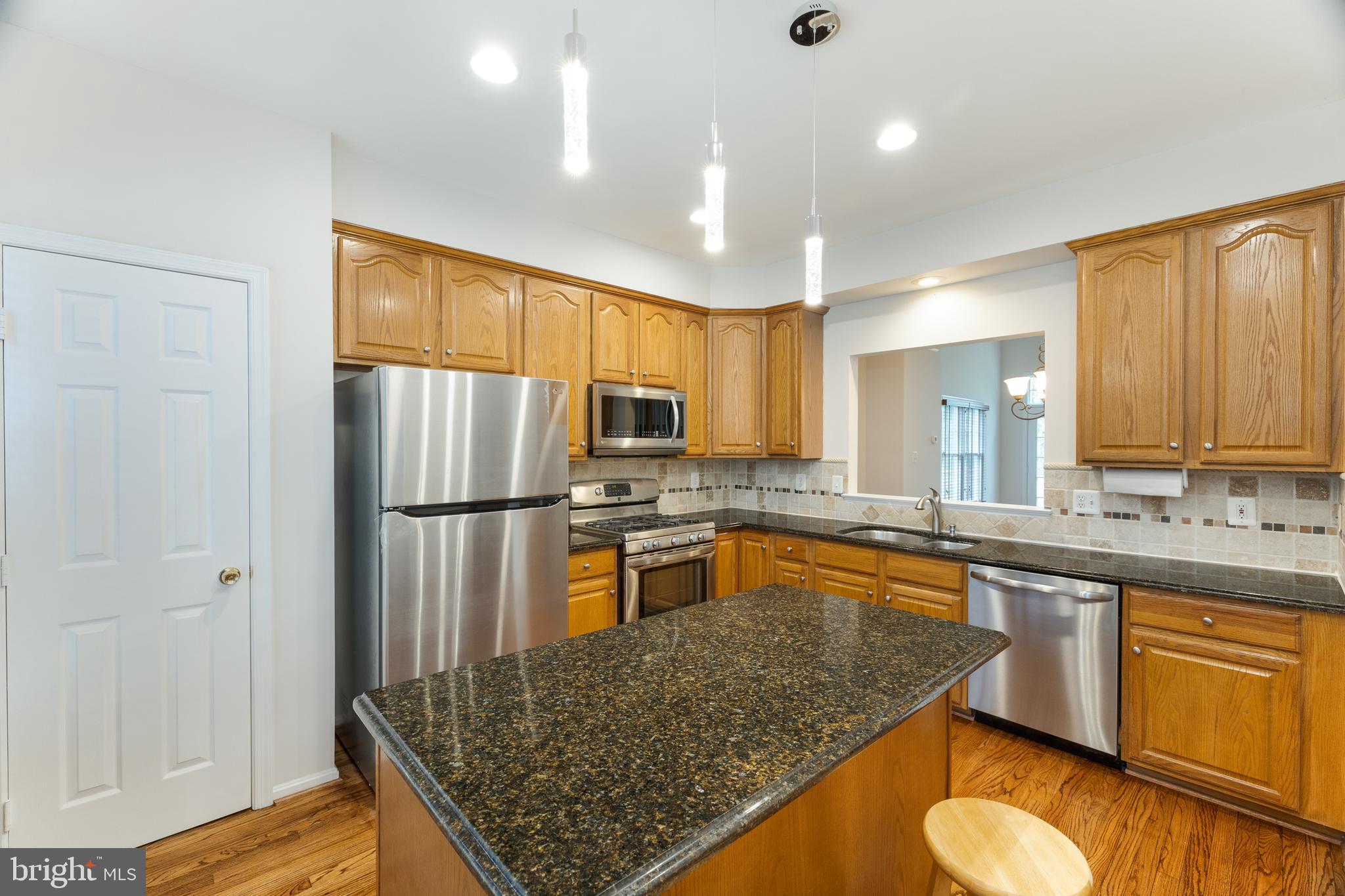 1275 Weatherstone Court Reston, VA 20194 - Photo 7 of 43