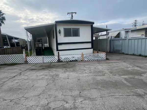 a view of a garage