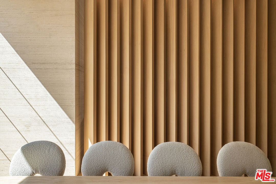 16036 Woodvale Road Encino, CA 91436 - Photo 12 of 54