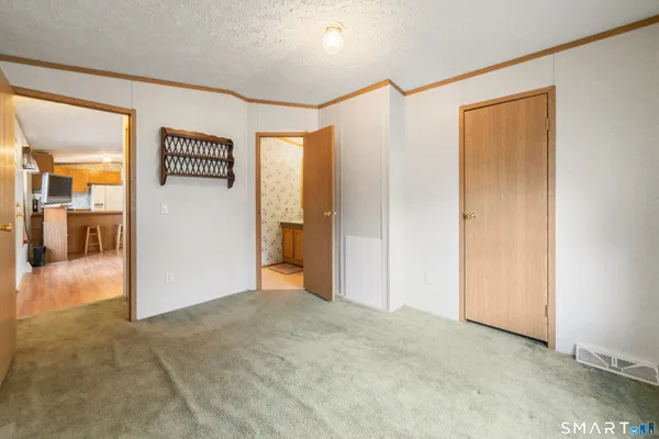 $149,900 | 55 Mountainview Road, East Hampton, CT 06424