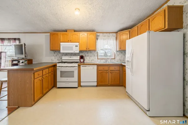 $149,900 | 55 Mountainview Road, East Hampton, CT 06424