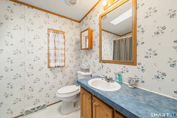 $149,900 | 55 Mountainview Road, East Hampton, CT 06424