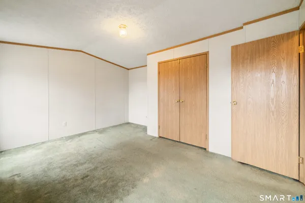 $149,900 | 55 Mountainview Road, East Hampton, CT 06424