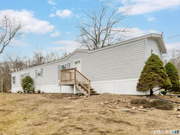 $149,900 | 55 Mountainview Road, East Hampton, CT 06424