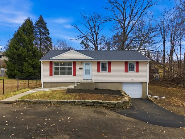 $450,000 | 239 Dana Avenue, Worcester, MA 01604