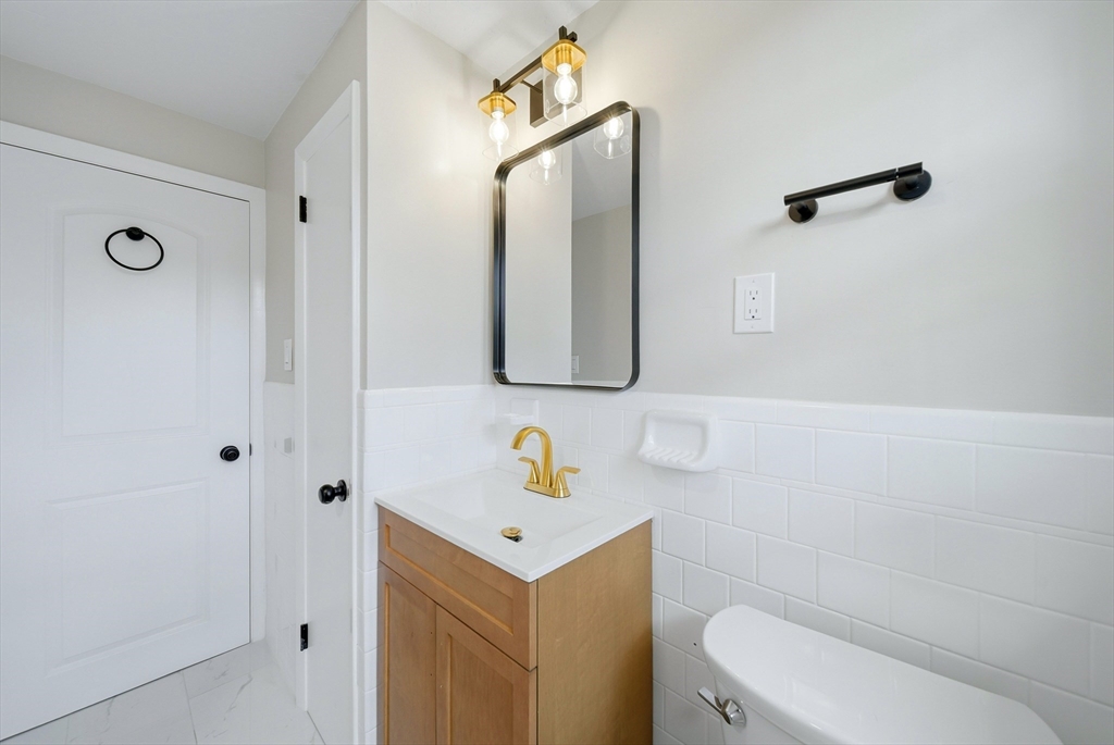 239 Dana Avenue Worcester, MA 01604 - Photo 14 of 31