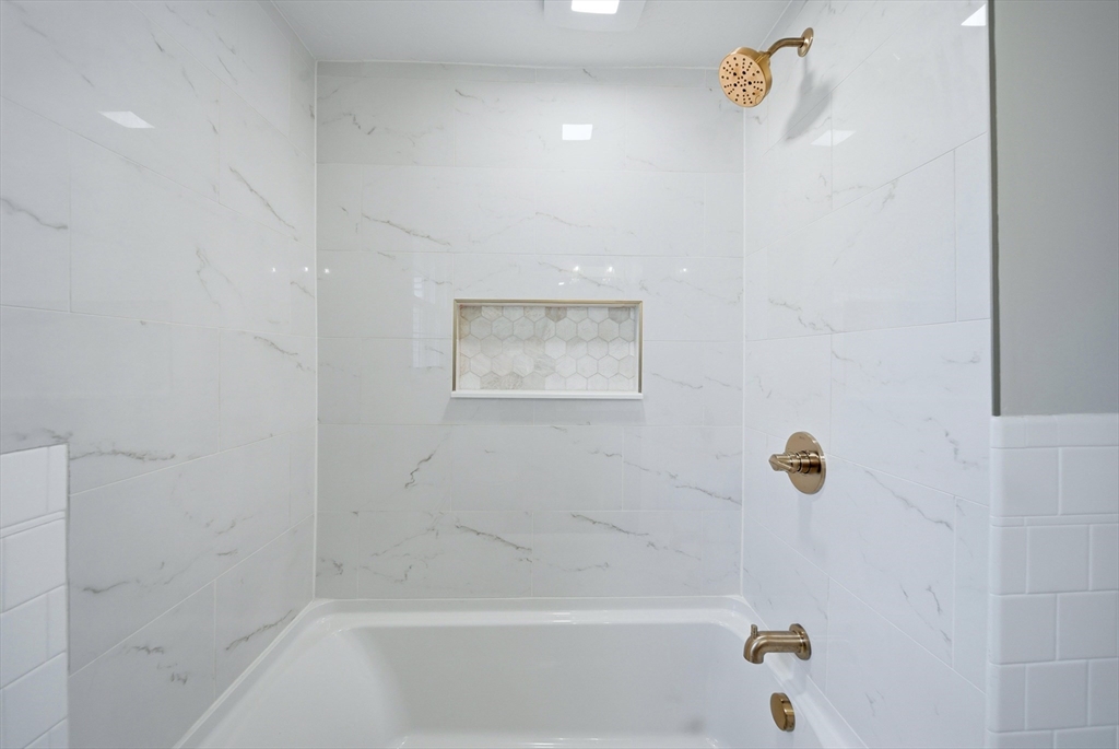 239 Dana Avenue Worcester, MA 01604 - Photo 15 of 31