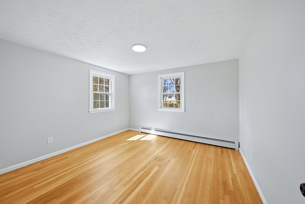 239 Dana Avenue Worcester, MA 01604 - Photo 16 of 31