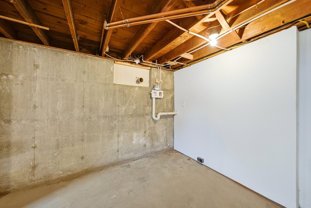 239 Dana Avenue Worcester, MA 01604 - Photo 24 of 31
