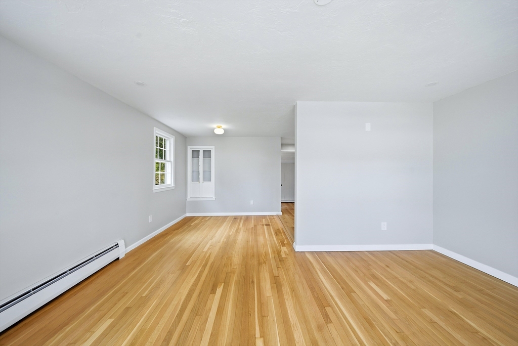 239 Dana Avenue Worcester, MA 01604 - Photo 3 of 31