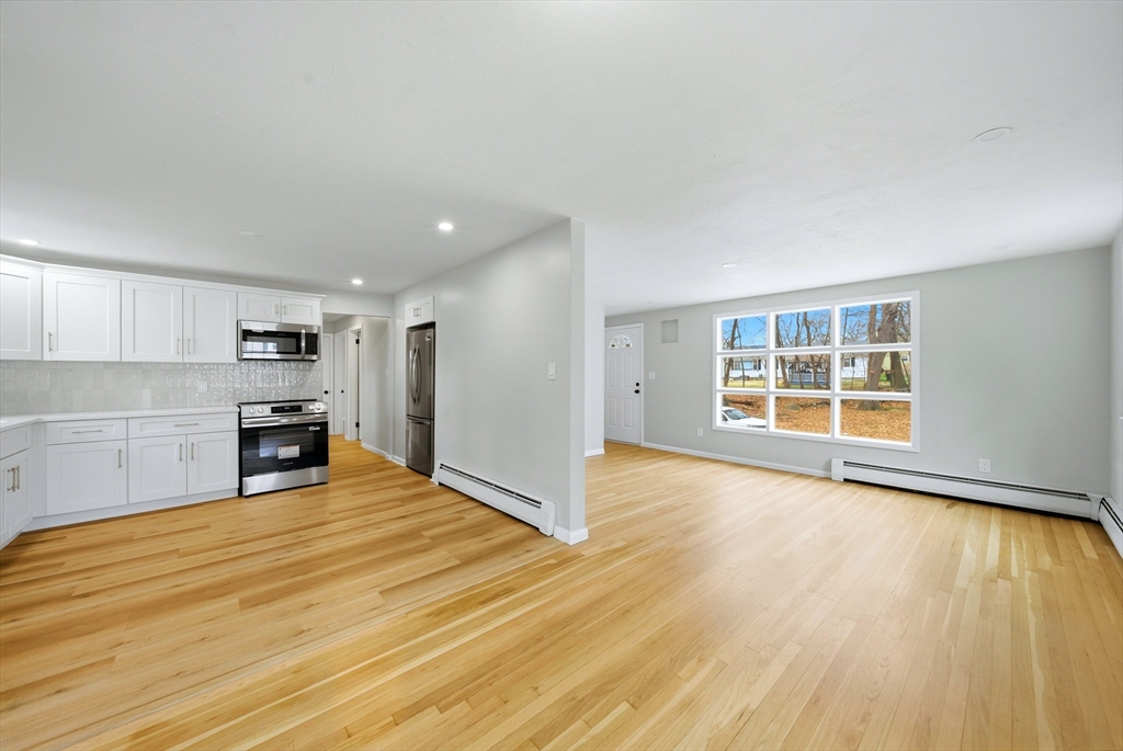 239 Dana Avenue Worcester, MA 01604 - Photo 5 of 31