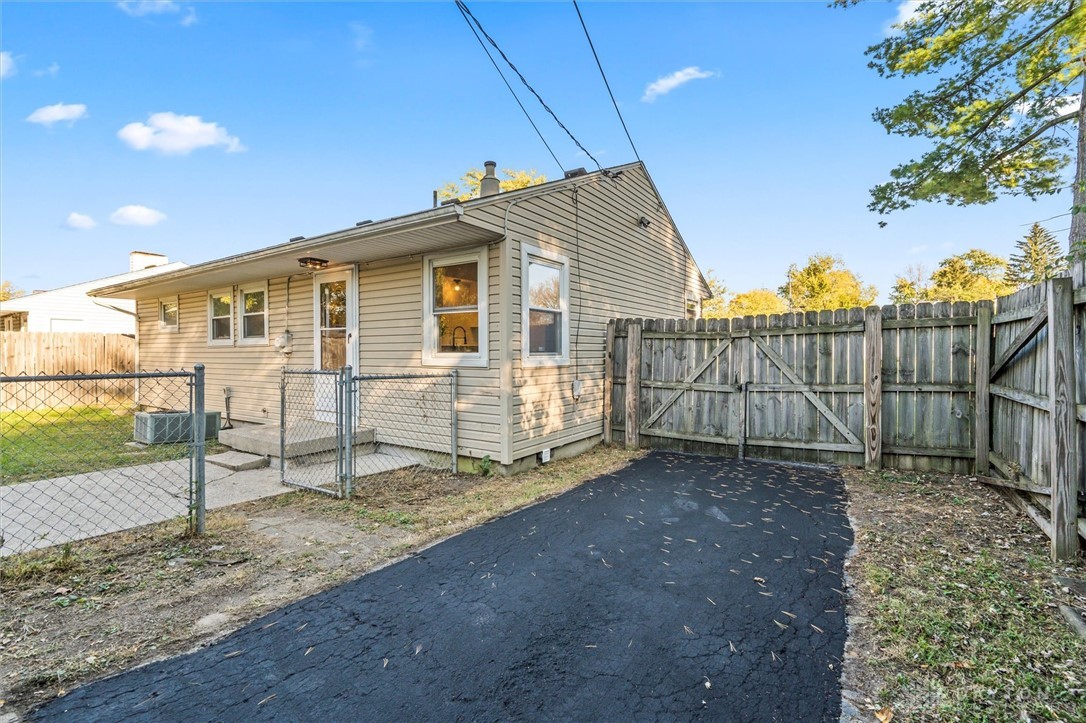 2949 Purdue Road Dayton, OH 45420 - Photo 19 of 32 Gallery Image 19