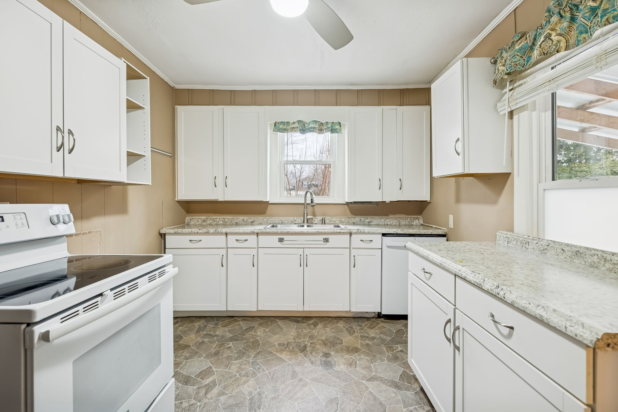 203 Hull Avenue Carthage, TN 37030 - Photo 8 of 27