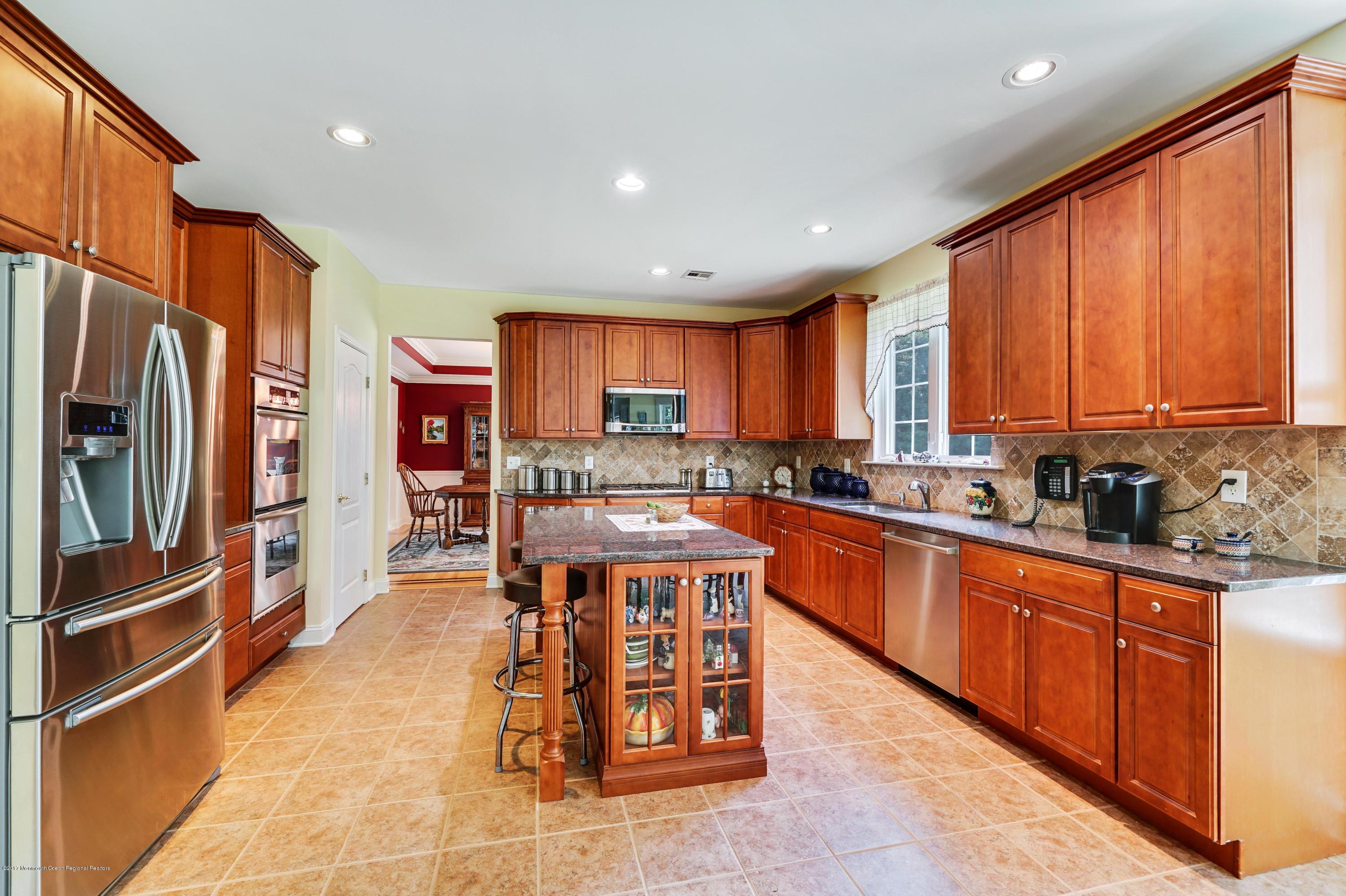 107 Larrabee Boulevard Howell, NJ 07731 - Photo 24 of 67 24