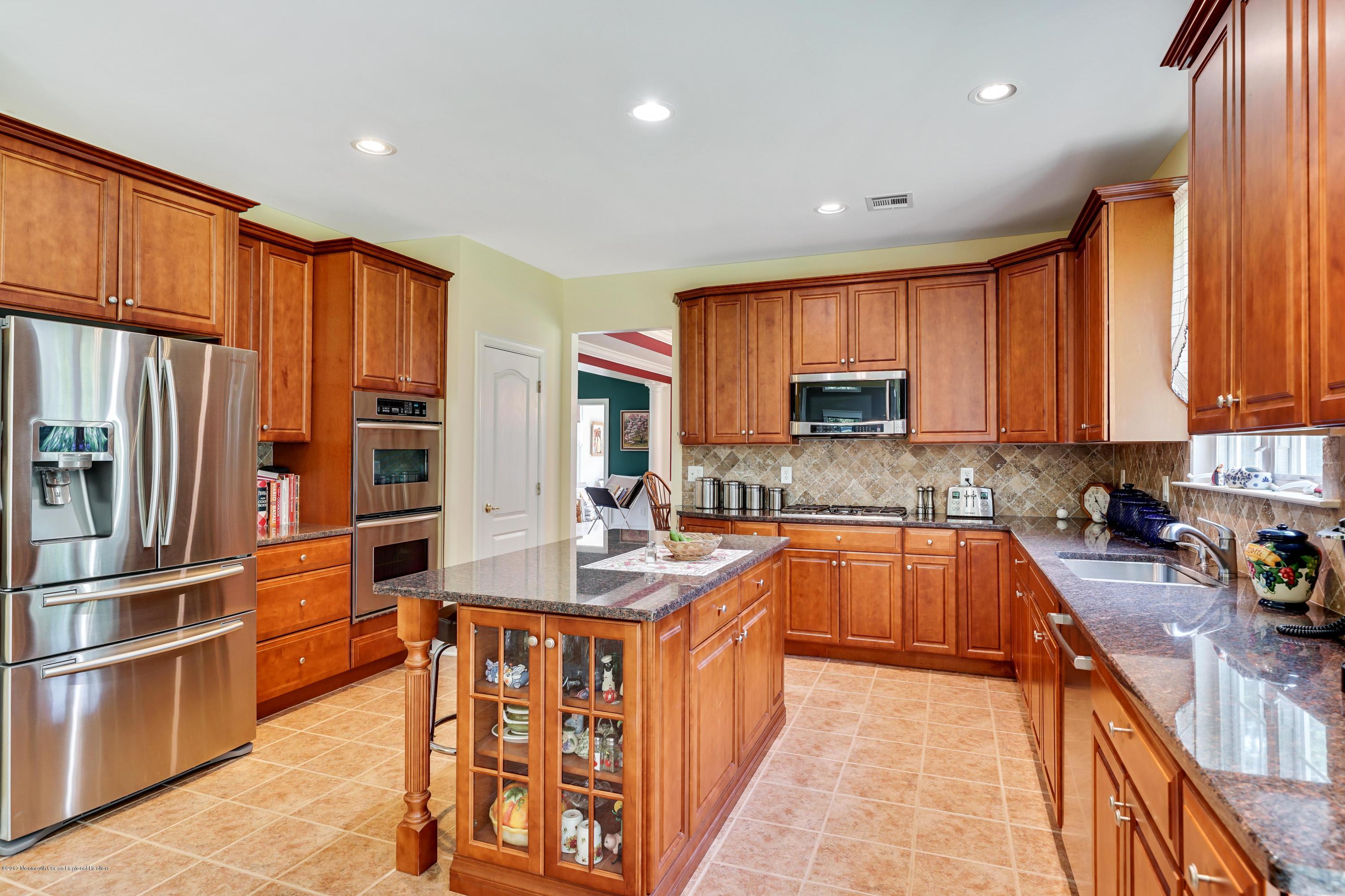 107 Larrabee Boulevard Howell, NJ 07731 - Photo 25 of 67 25