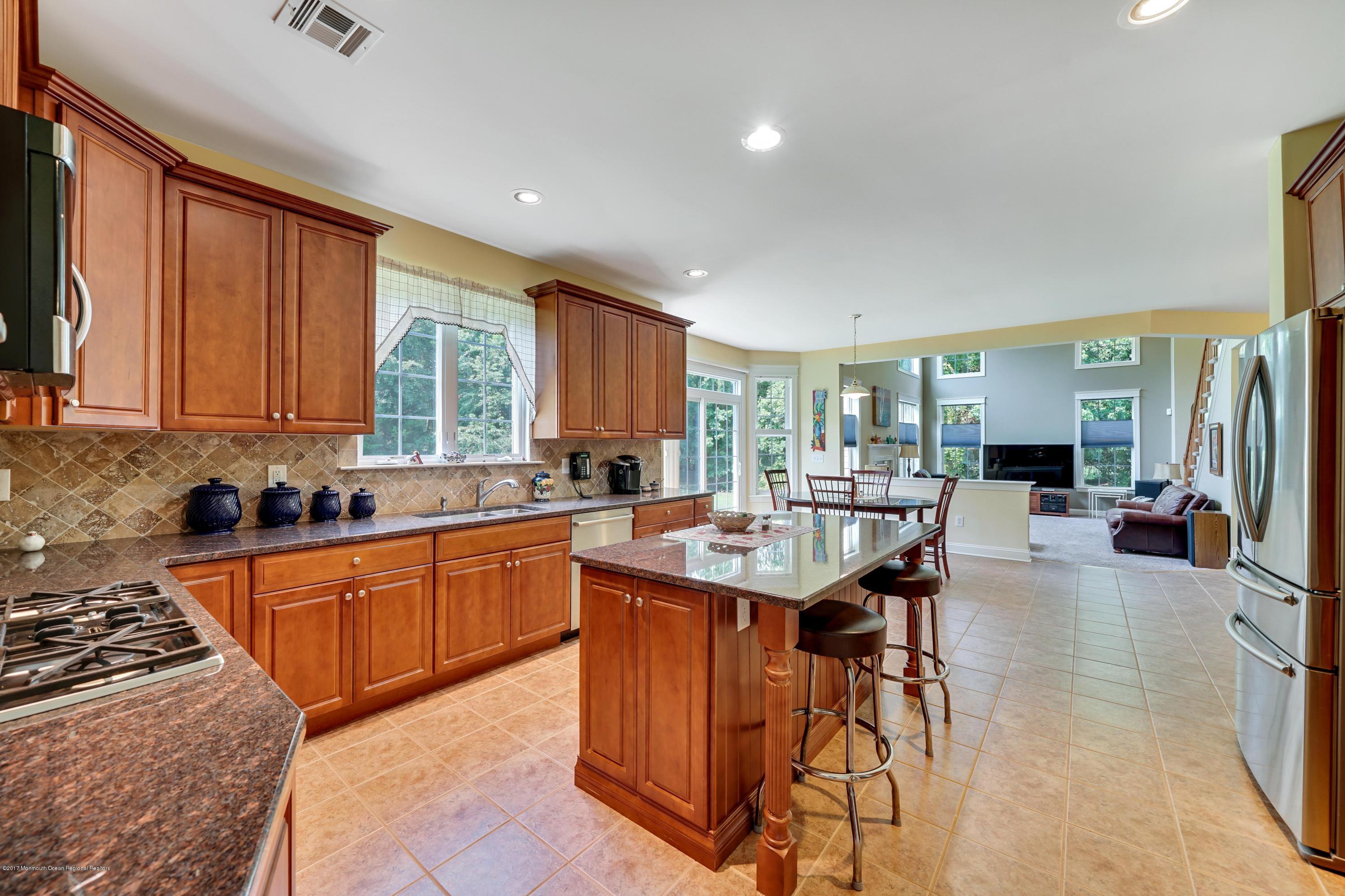 107 Larrabee Boulevard Howell, NJ 07731 - Photo 27 of 67 27