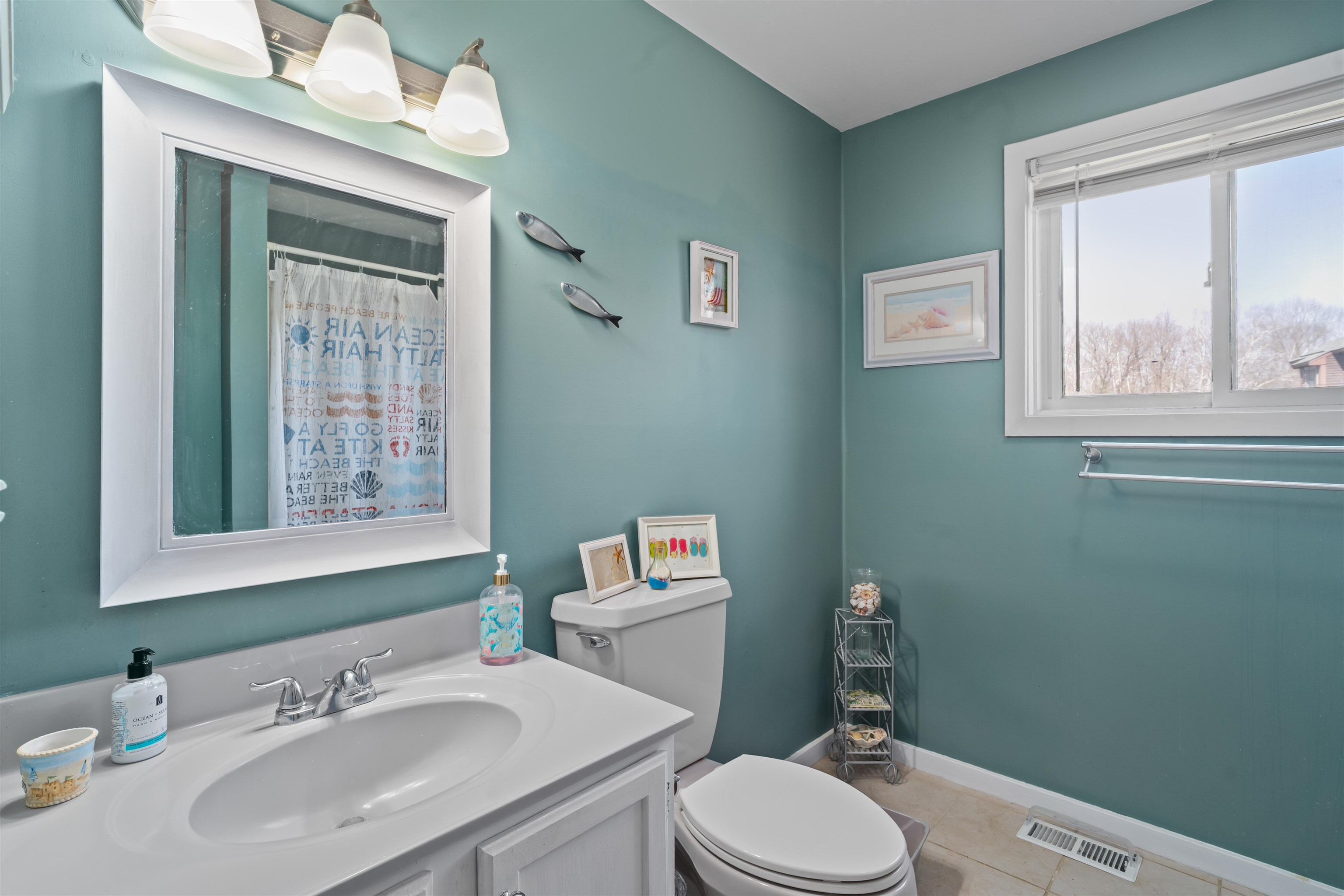 12 Thornhill Road Stratham, NH 03885 - Photo 25 of 38