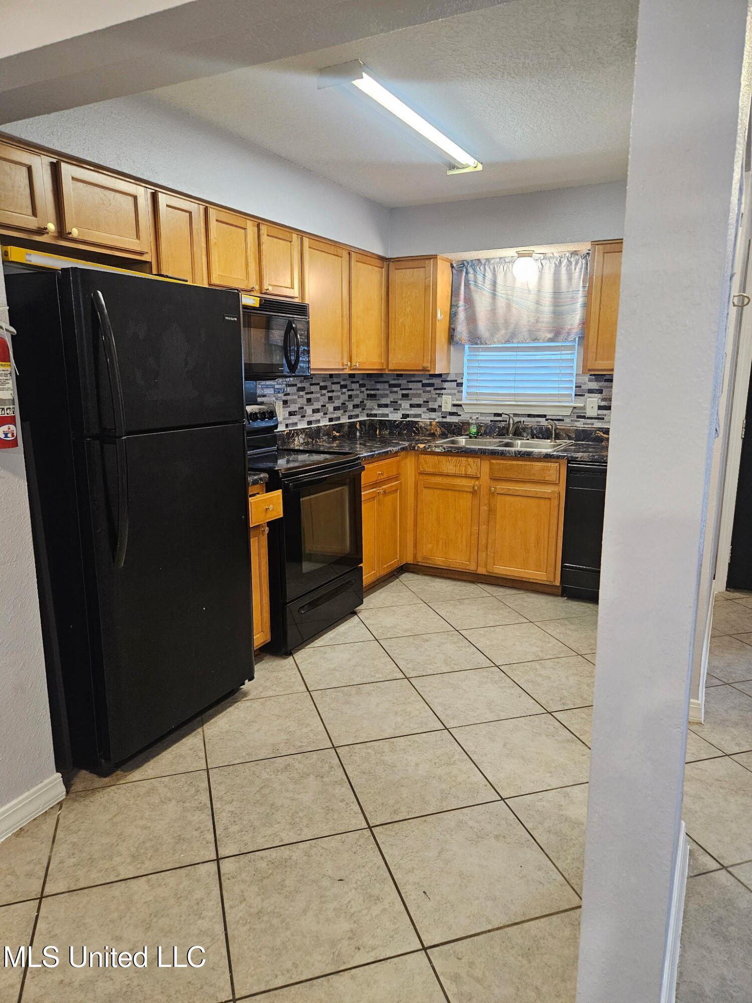 1625 Martin Bluff Road, Unit 86 Gautier, MS 39553 - Photo 3 of 20 3057810558342998730