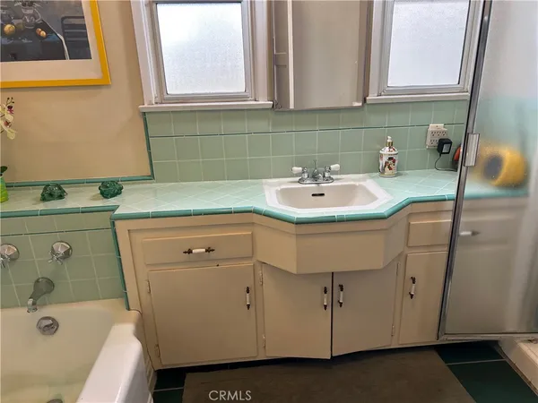 $987,900 | 6947 Murietta Avenue, Van Nuys, CA 91405