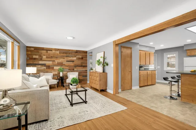 $299,900 | 7023 Concord Boulevard, Inver Grove Heights, MN 55076