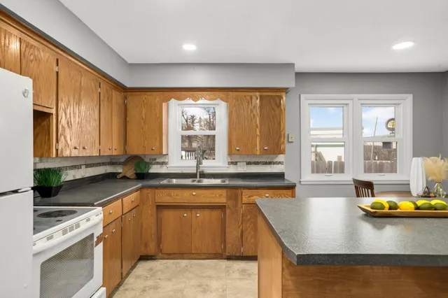 $299,900 | 7023 Concord Boulevard, Inver Grove Heights, MN 55076