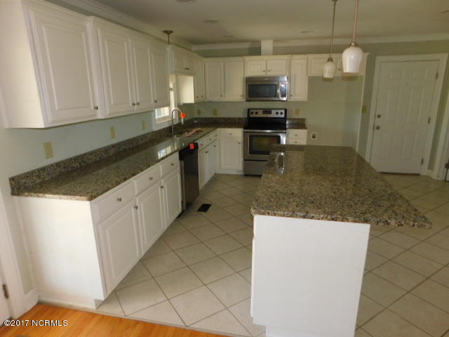 239 Wildlife Road New Bern, NC 28560 - Photo 3 of 16 DSCN1720