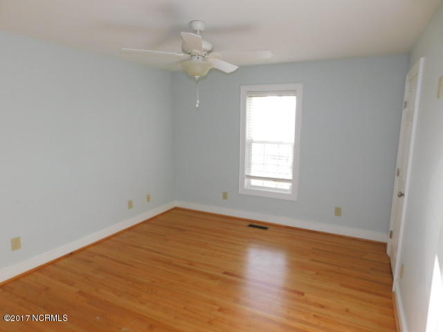 239 Wildlife Road New Bern, NC 28560 - Photo 10 of 16 DSCN0683