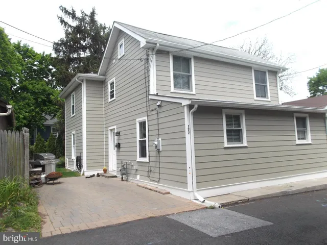 $2,500 | 177 Mary Street, Doylestown, PA 18901