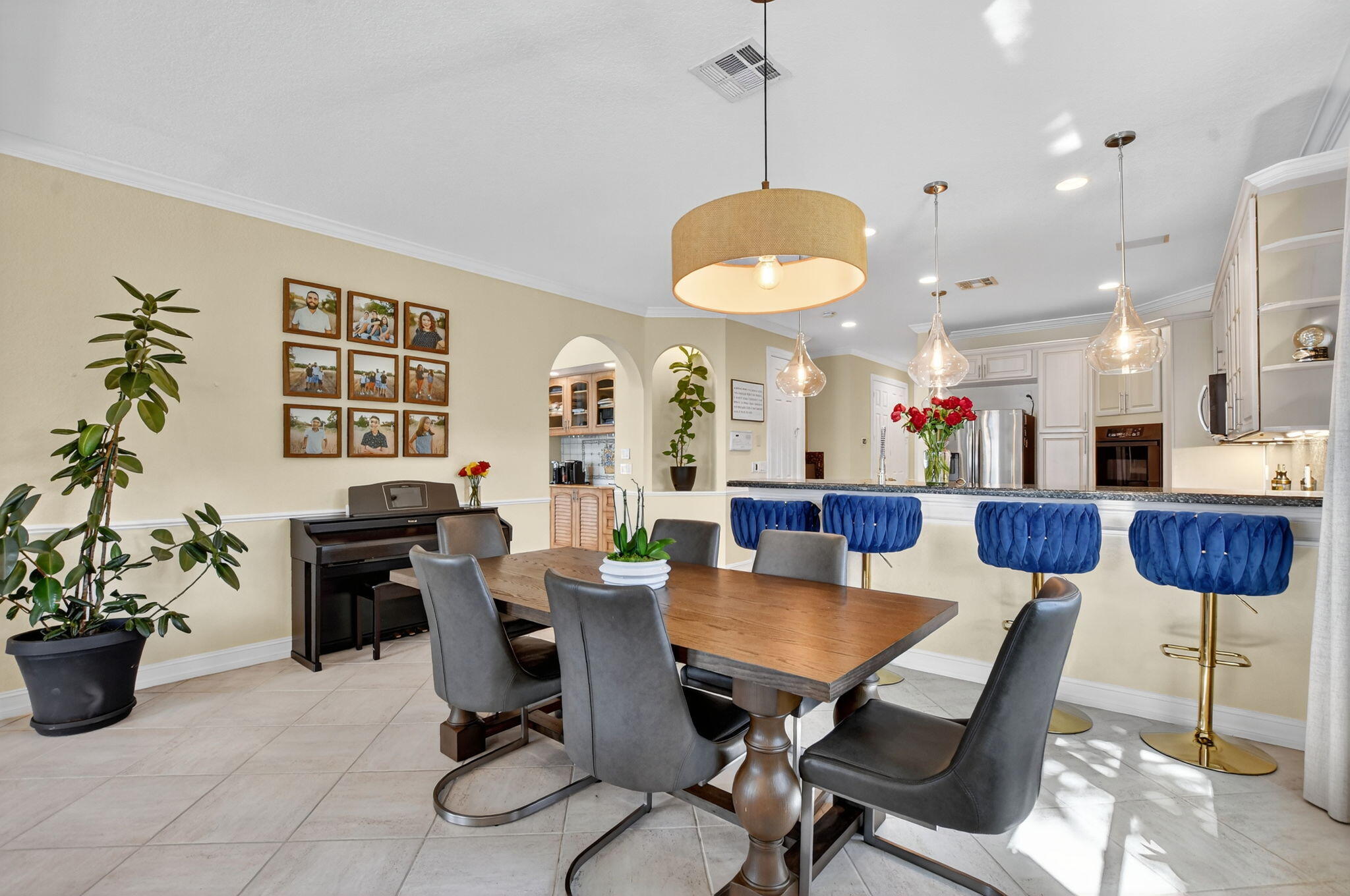 21383 Falls Ridge Way Boca Raton, FL 33428 - Photo 11 of 41 Family and Kitchen Area