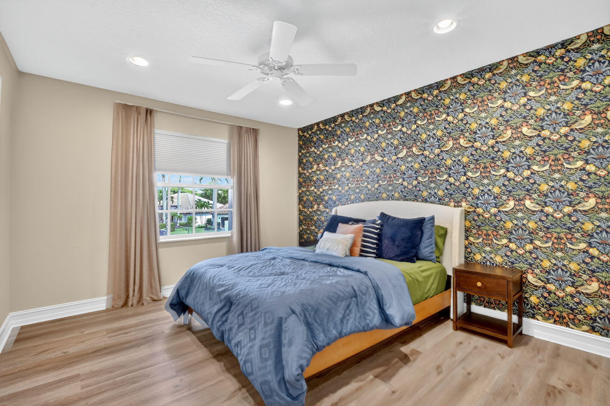 21383 Falls Ridge Way Boca Raton, FL 33428 - Photo 22 of 41 Bedroom 3